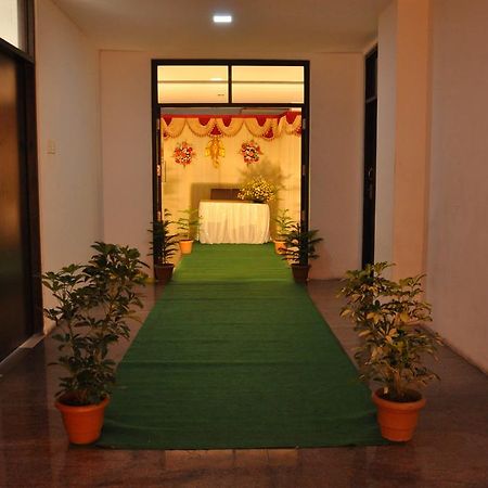 Hotel The Home Tirupur Kültér fotó