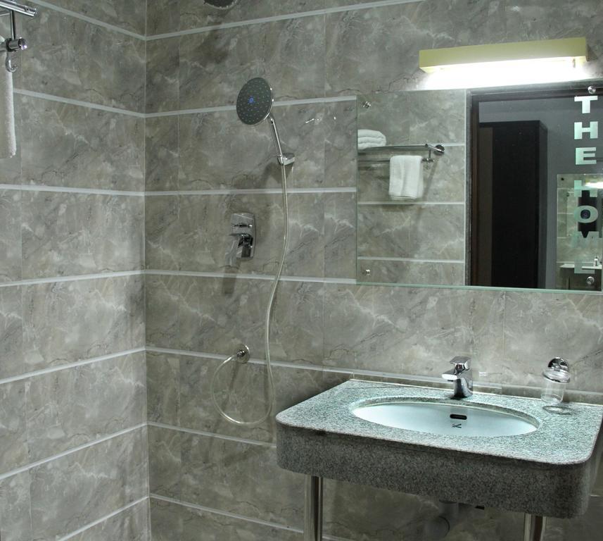 Hotel The Home Tirupur Kültér fotó