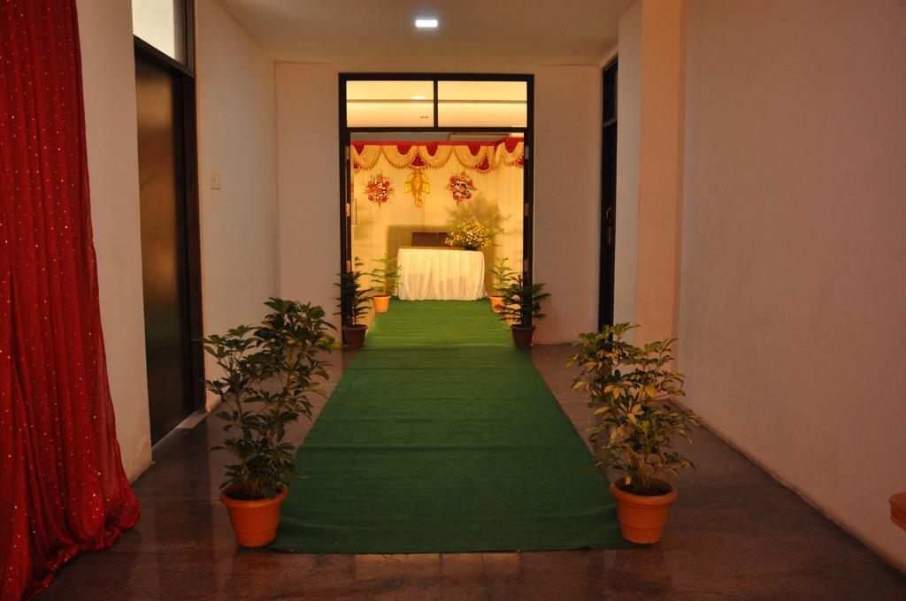 Hotel The Home Tirupur Kültér fotó