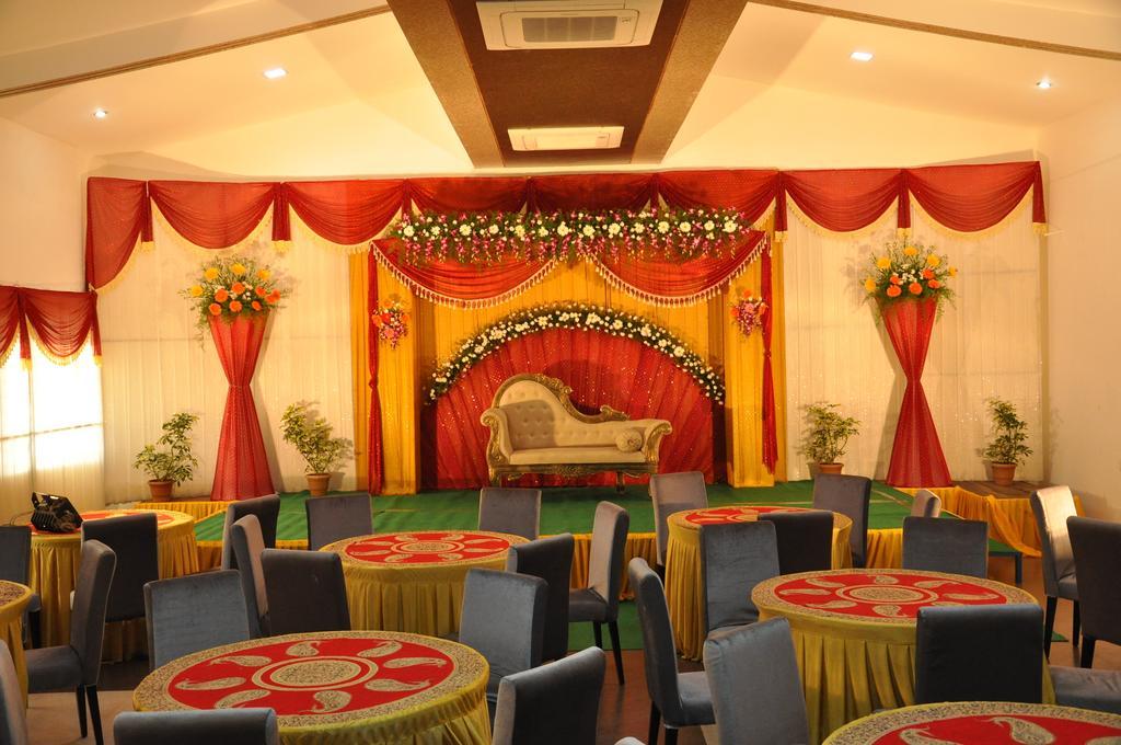 Hotel The Home Tirupur Kültér fotó