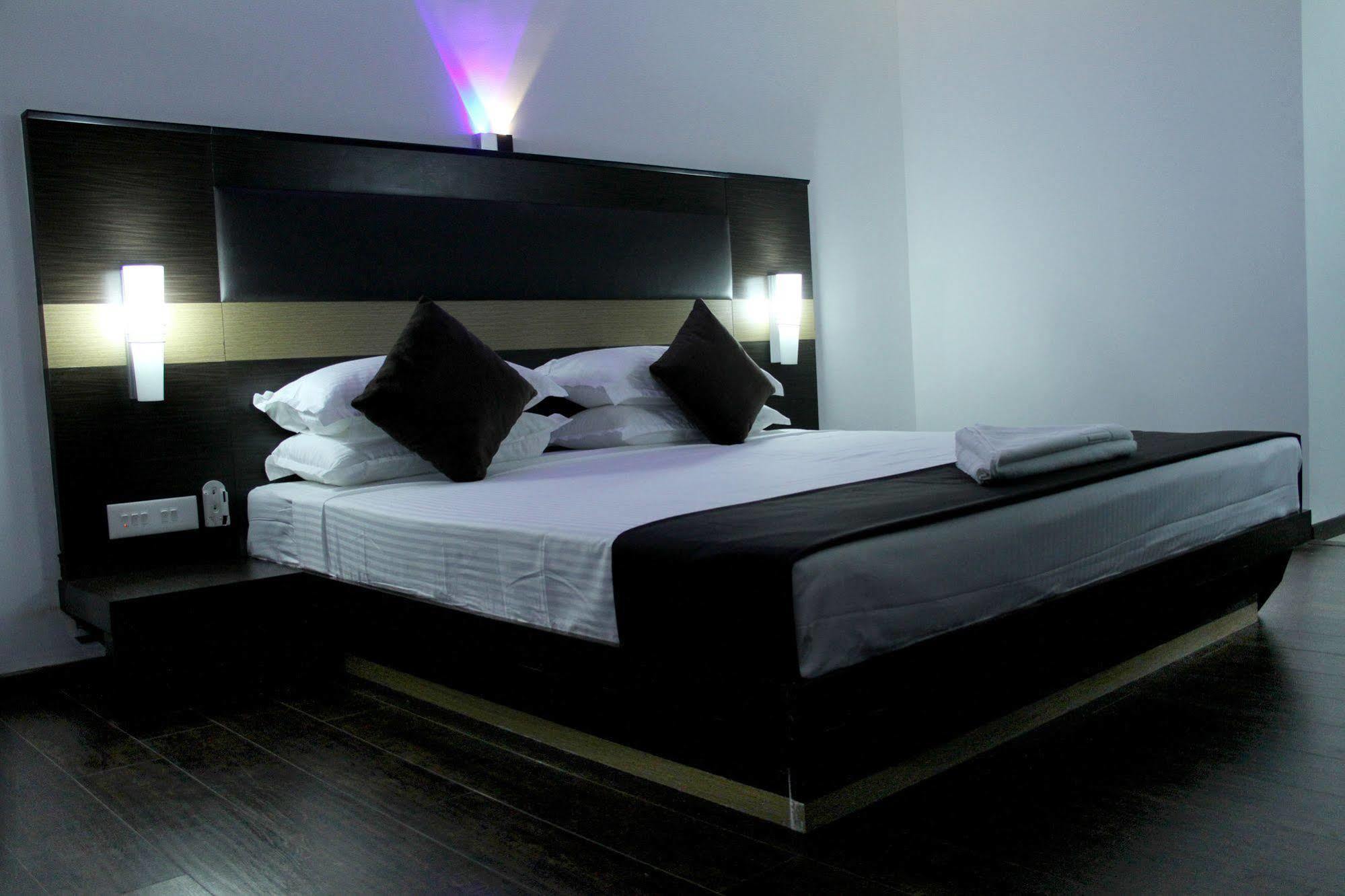 Hotel The Home Tirupur Kültér fotó